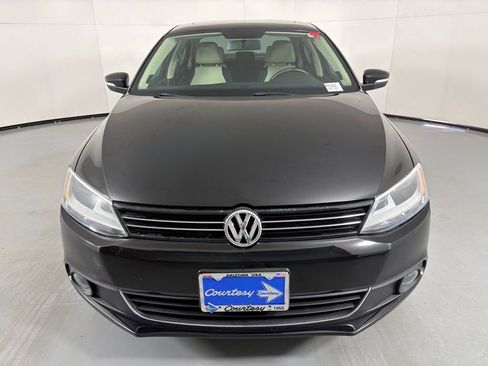 Used 2012 Volkswagen Jetta SEL FWD image 3