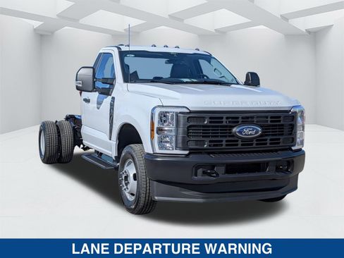 New 2026 Ford F350 XL image 2