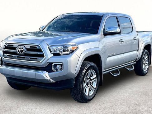 Used 2017 Toyota Tacoma Limited w/ Tow Package AWD/4WD image 15