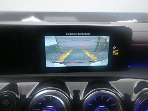 Used 2023 Mercedes-Benz CLA 250 4MATIC image 32