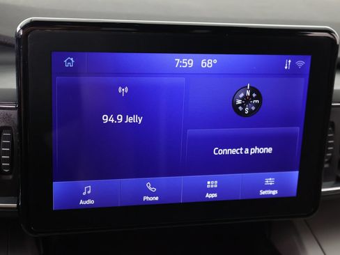 Used 2024 Ford Explorer XLT w/ Equipment Group 202A RWD image 41