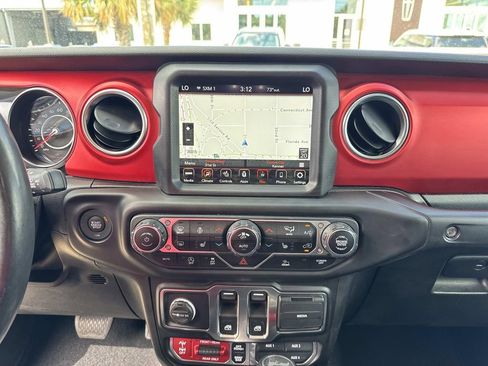 Used 2021 Jeep Wrangler Rubicon image 28