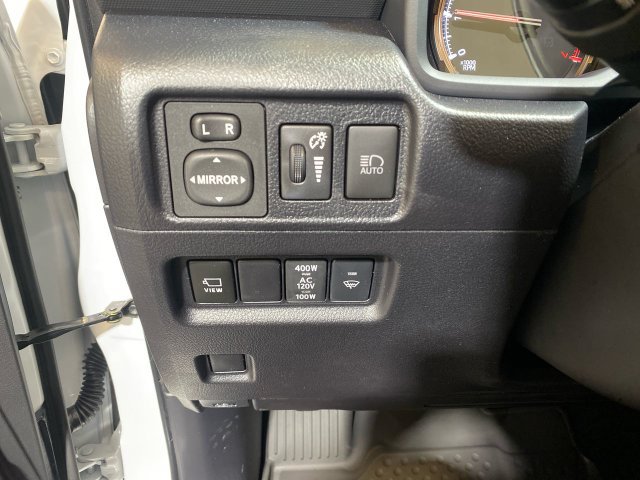 Used 2024 Toyota 4Runner Limited AWD/4WD image 23