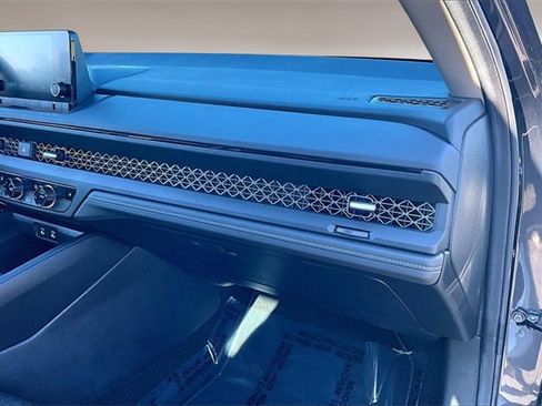 Used 2025 Honda Accord SE image 24