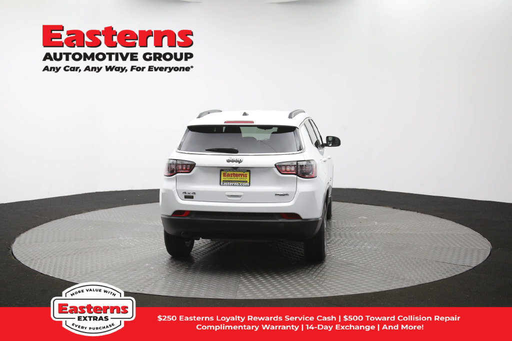 Used 2024 Jeep Compass Latitude AWD/4WD image 37