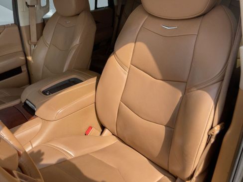 Used 2016 Cadillac Escalade Platinum image 22