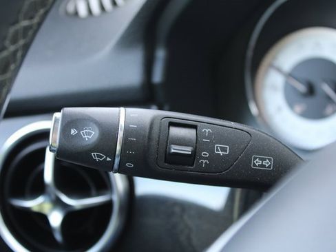 Used 2014 Mercedes-Benz GLK 350 4MATIC image 31