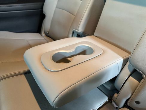 Used 2024 Honda Passport EX-L image 19