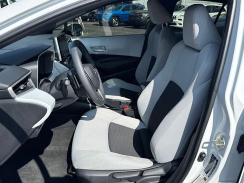 Used 2024 Toyota Corolla SE w/ SE Package image 9