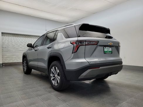 Used 2025 Chevrolet Equinox LT w/ Convenience Package II image 5