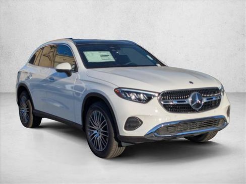New 2025 Mercedes-Benz GLC 300 image 2