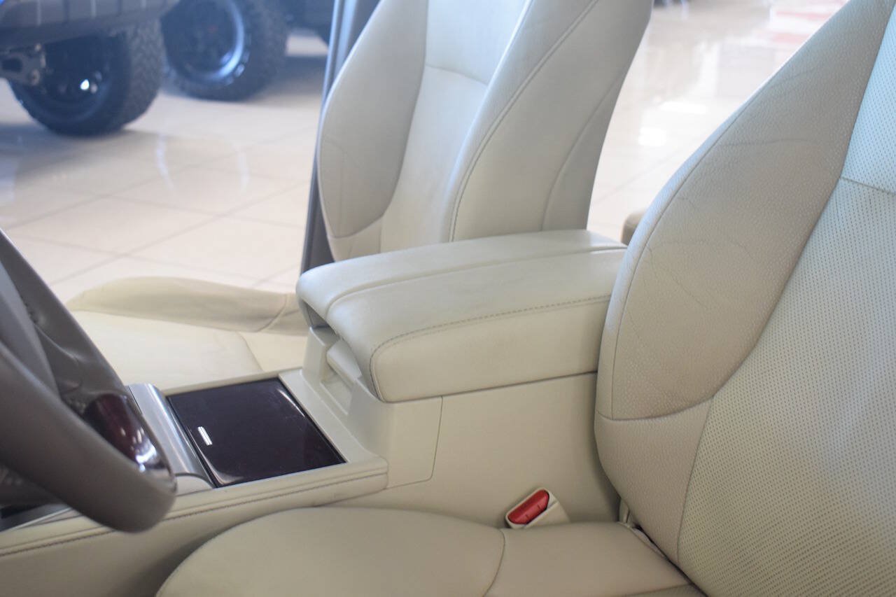 Used 2014 Lexus GX 460 w/ Premium Package AWD/4WD image 35