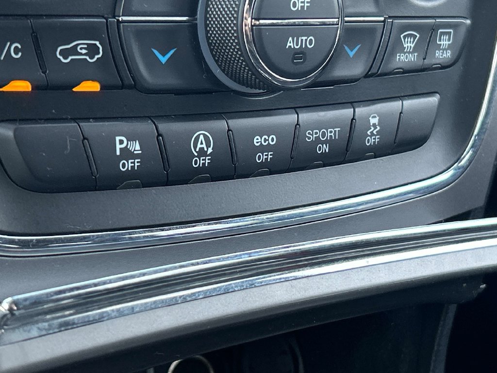Certified 2020 Jeep Grand Cherokee Laredo AWD/4WD image 26