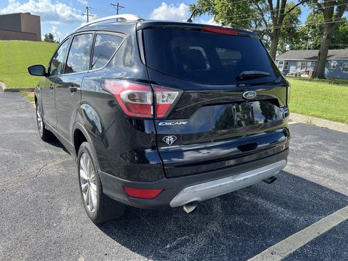 Used 2017 Ford Escape Titanium FWD image 3