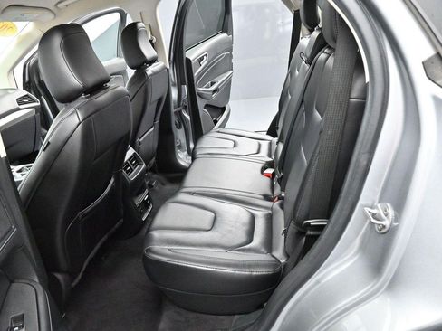 Used 2022 Ford Edge Titanium AWD/4WD image 32