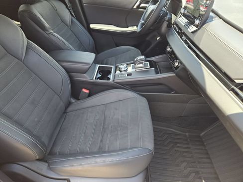 Used 2024 Mitsubishi Outlander SE AWD/4WD image 9