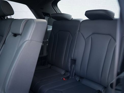 Used 2025 Audi Q7 3.0T Premium Plus w/ Premium Plus Package image 19