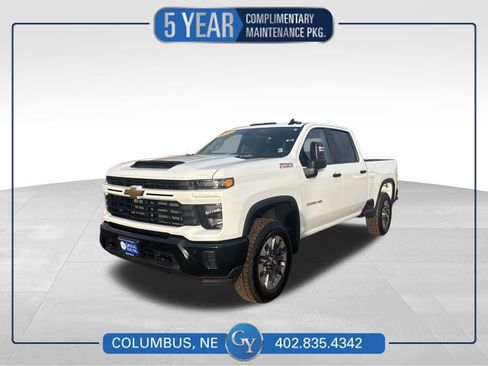 Used 2025 Chevrolet Silverado 2500 Custom w/ Custom Value Package image 1
