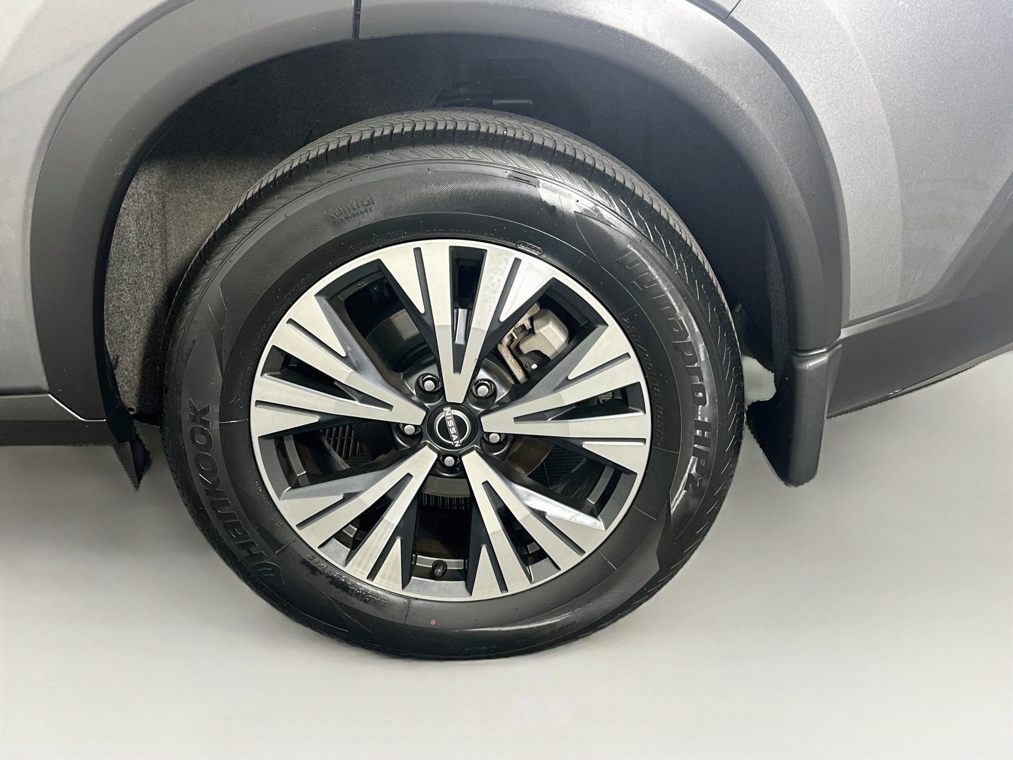 Used 2023 Nissan Rogue SV FWD image 11