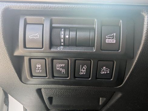 Used 2019 Subaru Outback 2.5i Touring w/ Protection Package #1 AWD/4WD image 17