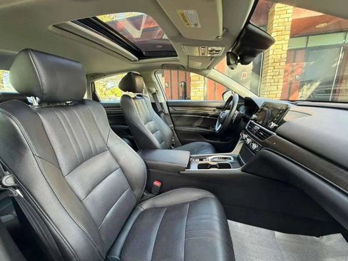 Used 2019 Honda Accord Touring image 23