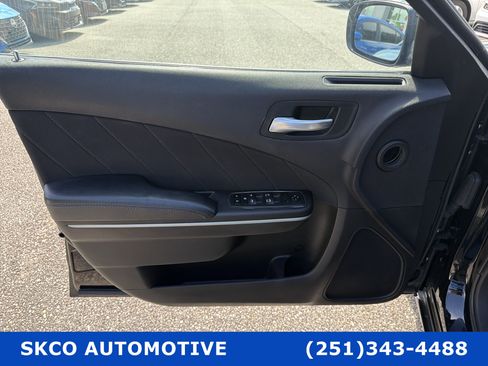 Used 2022 Dodge Charger SXT RWD image 12
