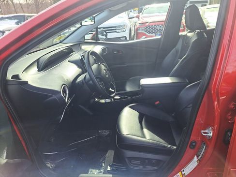 Used 2022 Toyota Prius Prime XLE image 10