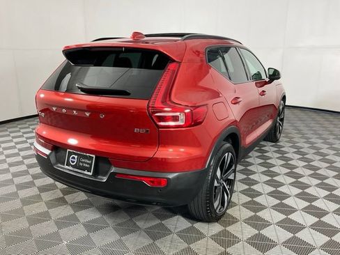 Certified 2025 Volvo XC40 B5 Ultra AWD/4WD image 5
