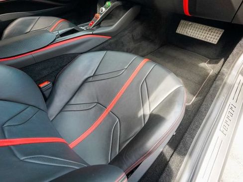 Used 2020 Ferrari 812 Superfast RWD image 87