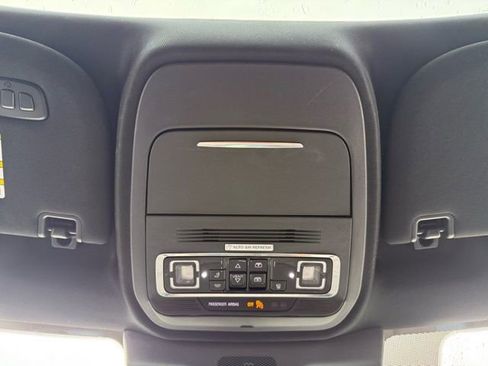 Used 2025 Lincoln Navigator Reserve w/ Jet Appearance Package image 73