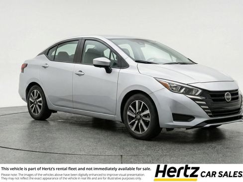 Used 2025 Nissan Versa SV FWD image 1