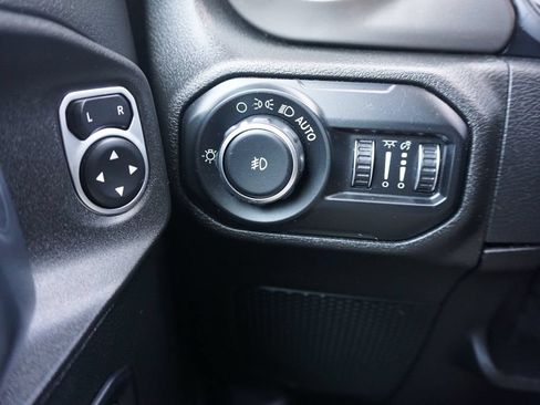 Used 2019 Jeep Wrangler Unlimited Sport S AWD/4WD image 5