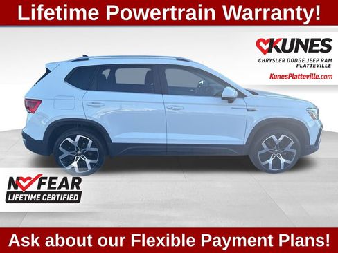 Used 2023 Volkswagen Taos SEL image 11