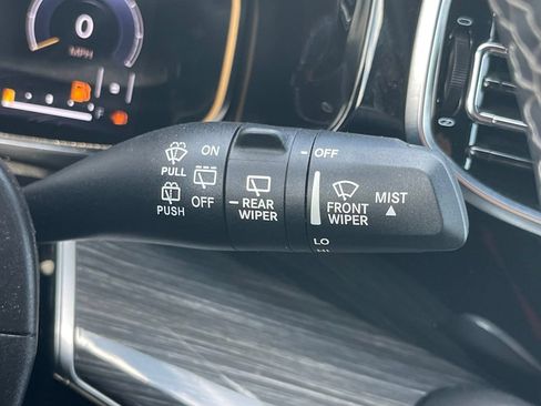 Used 2022 Jeep Wagoneer Series III w/ Premium Group I RWD image 55