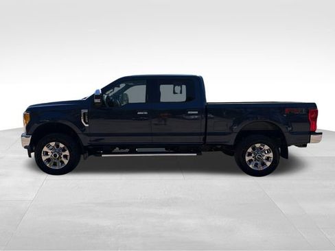 Used 2017 Ford F350 Lariat AWD/4WD image 6