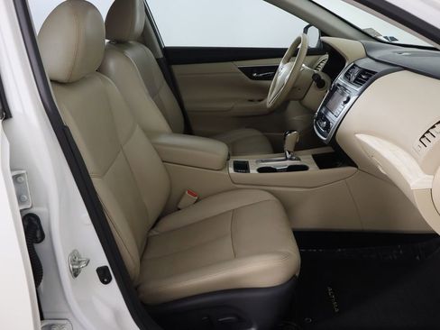 Used 2017 Nissan Altima 2.5 SL w/ Technology Package image 19
