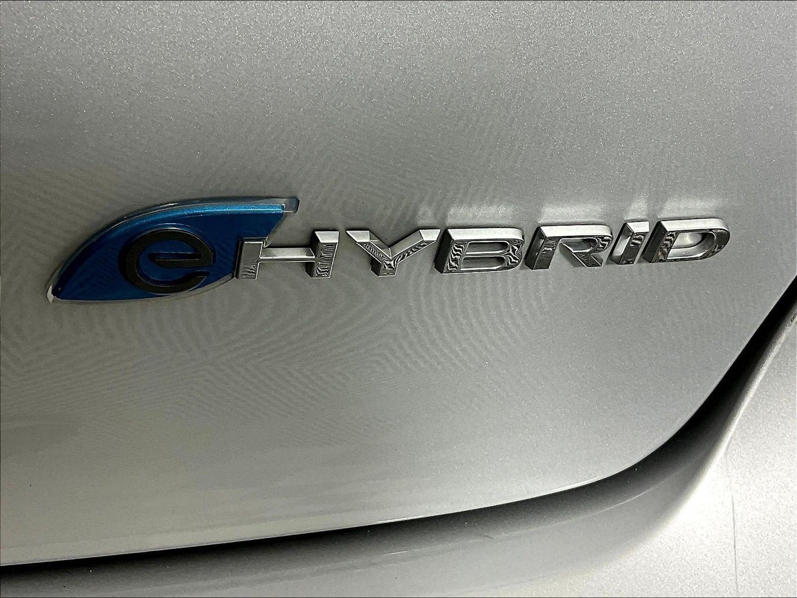 Used 2024 Chrysler Pacifica Limited FWD image 24