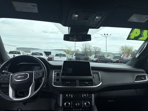 Used 2024 GMC Yukon SLT image 15
