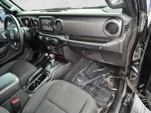 Used 2022 Jeep Wrangler Unlimited Sport AWD/4WD image 16