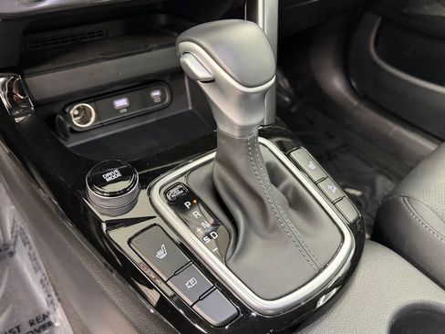 Used 2024 Kia Seltos EX FWD image 31