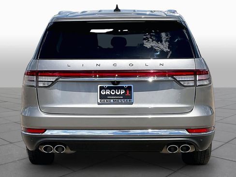 Used 2023 Lincoln Aviator 2WD image 5