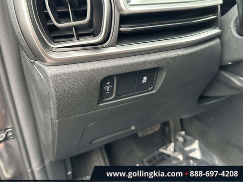 Certified 2025 Kia Sorento S AWD/4WD image 19