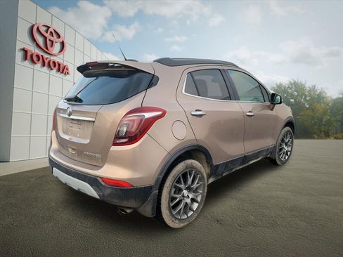 Used 2019 Buick Encore Sport Touring image 3