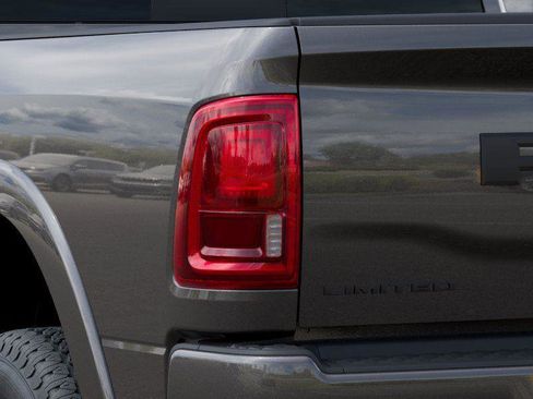New 2026 RAM 2500 Limited AWD/4WD image 9