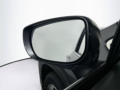 Used 2025 Subaru Ascent Premium image 16