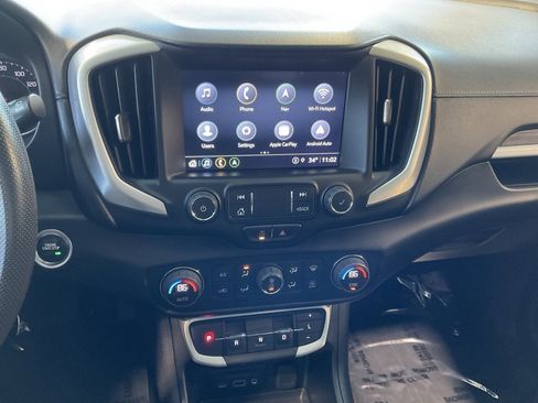 Used 2022 GMC Terrain SLE w/ Driver Convenience Package image 16