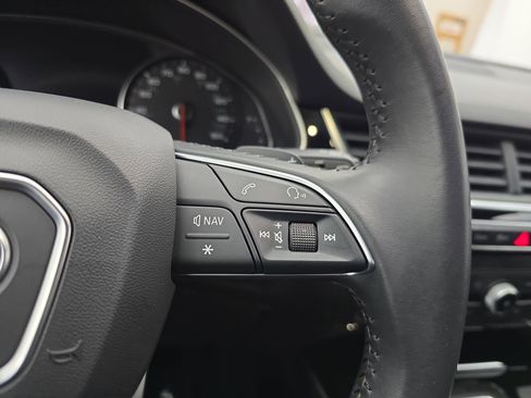 Used 2018 Audi Q7 3.0T Premium image 20