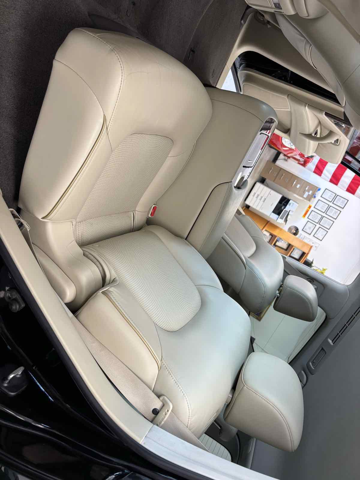 Used 2017 INFINITI QX80 2WD w/ Driver Assistance Package image 26
