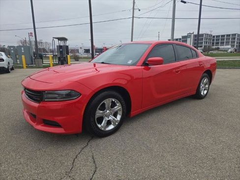 Certified 2019 Dodge Charger SXT image 5