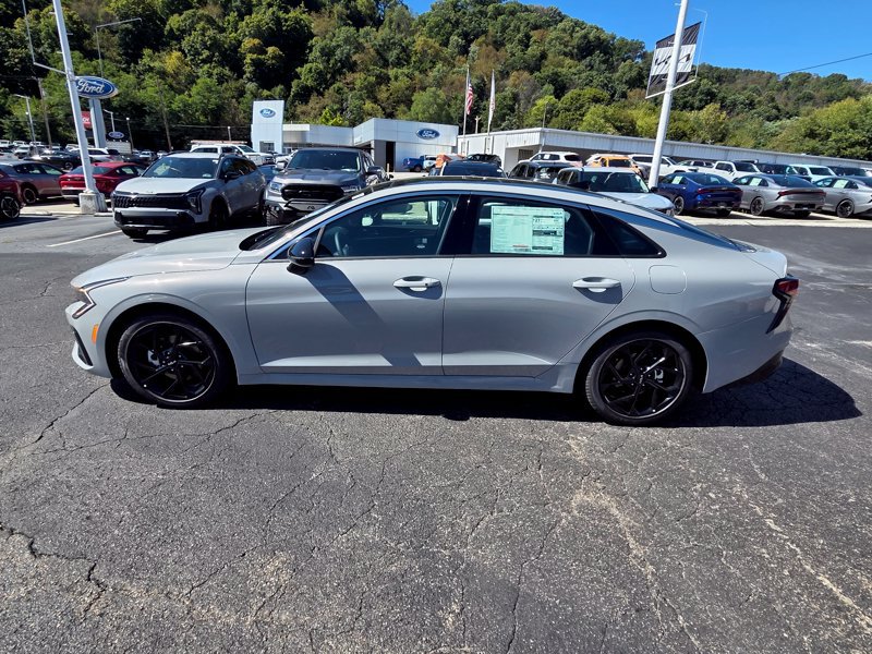 New 2027 Kia K5 GT-Line AWD/4WD image 4